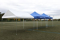 寄贈したテント／戸吹スポーツ公園サッカー場。